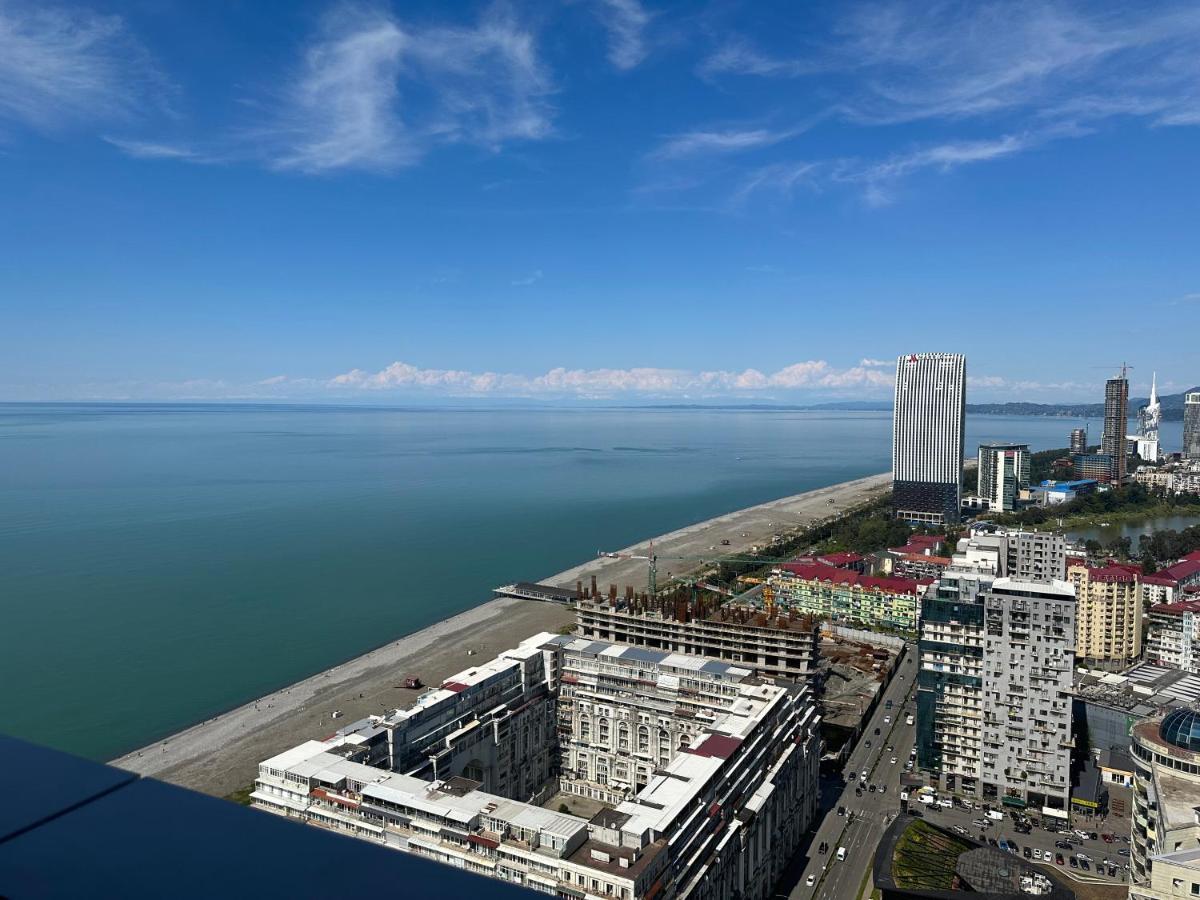 Alliance Palace Aparthotel By Marriott Batumi Exterior photo